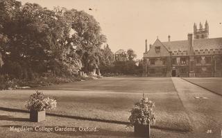 Magdalen College Gardens (from New Building)