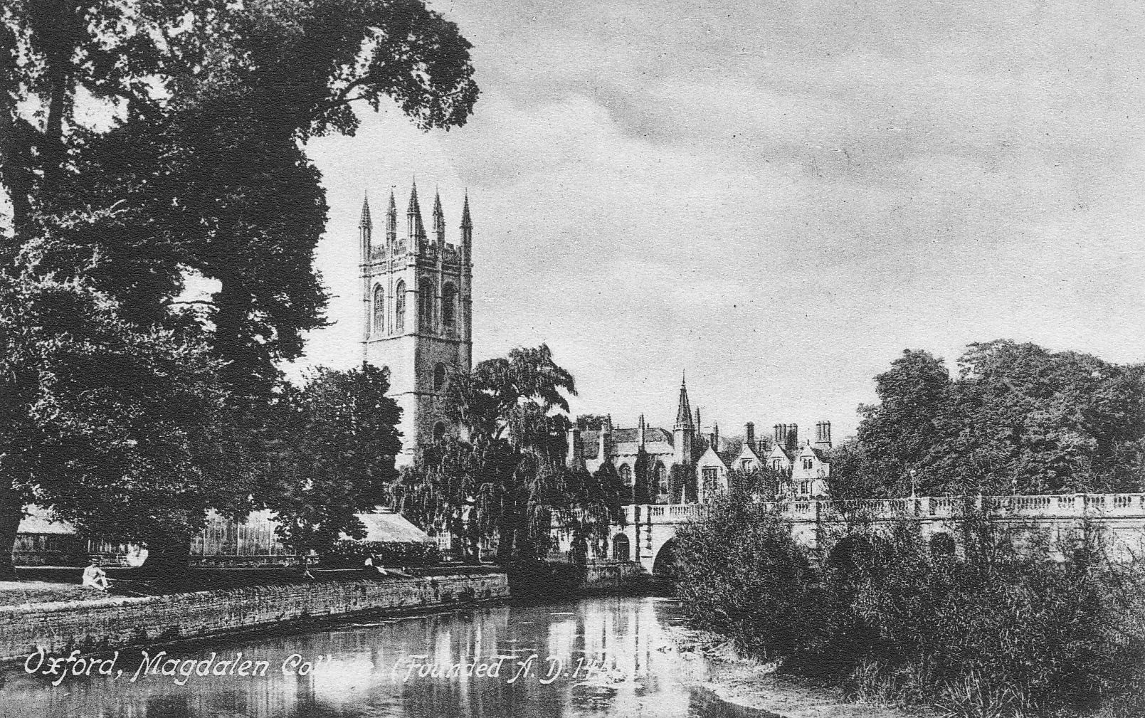 Magdalen College from the Cherwell