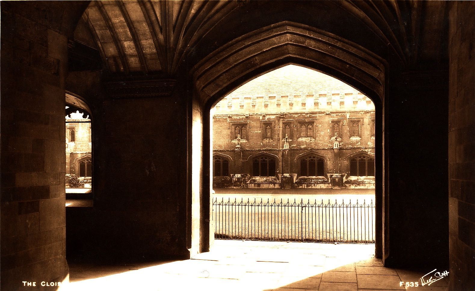 The Cloisters, Magdalen College