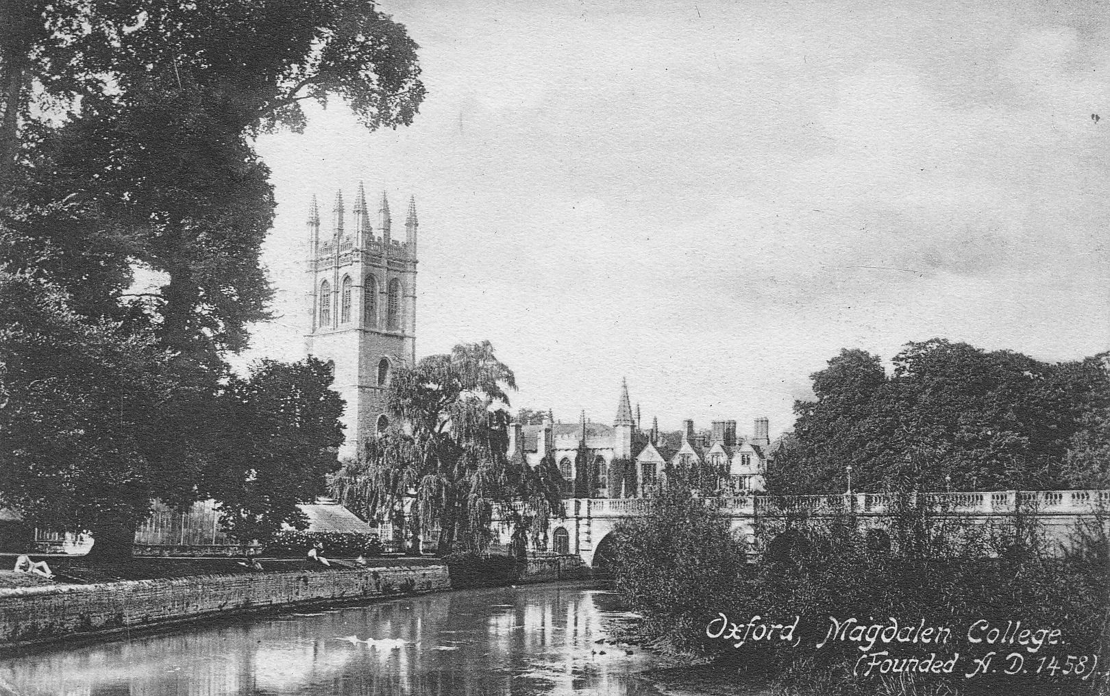 Magdalen College from the Cherwell
