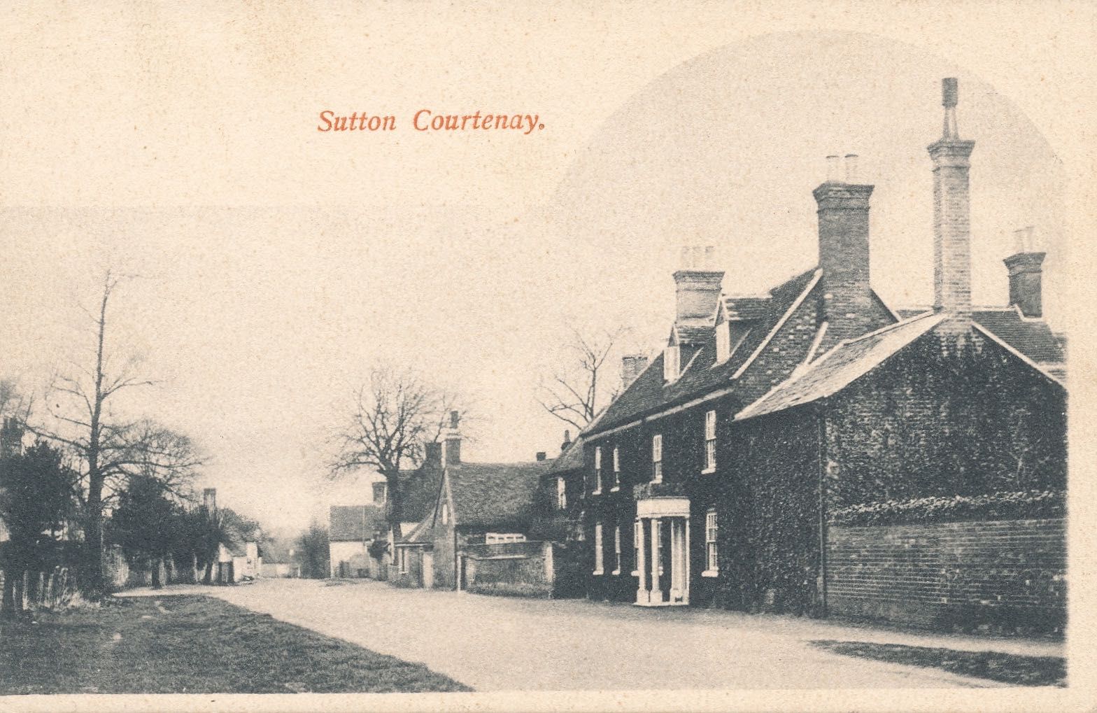 High Street + Sutton Courtenay House